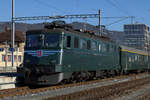 SBB HISTORIC: Die grüne Ae 6/6 11421  Graubünden  in Delémont am 10.