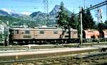 BLS Ae 6/8 Nr.202 mit Löschzug in Bereitschaft in Brig am 20.08.1979.