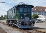 BDWM/DVZO/DBB: Ueber das Wochenende vom 26. bis 28. Juni 2015 verabschiedete sich die BDWM nach 140 Jahren vom Anschluss an das Europäische Normalspurnetz, weil durch die Aufhebung des Güterverkehrs auf normaler und schmaler Spur das Dreischienengeleise zwischen Wohlen und Bremgarten West nutzlos geworden ist. Mit dem WESCHTFÄSCHT und vielen Sonderfahrten nahmen Schüler und eine grosse Anzahl Festbesucher Abschied vom Dreischienengeleise auf diesem reizenden Streckenabschnitt. DVZO-Be 4/4 15, ehemals BT abgestellt in Wohlen am 26. Juni 2015. Mit dieser Lok wurde am 26. Juni 2015 die Eb 3/5 5810 in Konolfingen abgeholt und nach Wohlen überführt.
Foto: Walter Ruetsch 