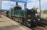 Bahnsteigschüss auf 14305 mit deren 1.Abfahrt nach Sissach aus Olten am 17 September 2023 und Ihren Fotograf dankt noch immer die Leute, die das vorderen Bereich der bahnsteig niedriger gemacht