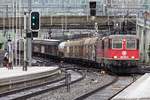 SBB 420 322 treft am 28 Mai 2019 in daer BLS-Hochburg Spiez ein.