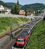 SBB: IR 27 Basel-Luzern mit einer nicht erkennbaren  frisch revidierten Re 460 bei Liestal am 28.