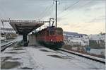 Etliche Re 6/6 und Re 4/4 II (mit der Spitzenlok Re 6/6 11682) erreichen bei Immensee den Kilometer Null der Gotthardbahn.