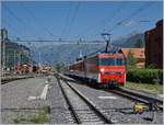 Obwohl die  Adler  inzwischen den gesamten  Fernverkehr  zwischen Interlaken und Luzern �bernommen haben, kommt hin und wie trotzdem noch eine HGe 4/4 mit einem Verst�rkungszug (z.b f�r Gruppen) zum