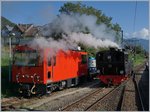 Die Blonay-Chamby G 2x 2/2 105 r�uchert in Blonay die wochendenruhegeniesende HGem 2/2 2501 kr�ftig ein.