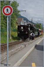 Als ob es in Blonay nicht schon schwierig genug wäre die B-C zu fotografieren, ärgert neuerdings ein unsinniges Schild die Bahnfotografen...