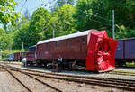 Die Selbstfahrende Dampfschneeschleuder R 1052 (ex Berninabahn) BB R 1052, ex RhB R 14, ex RhB Xrot d 9214), der Museumsbahn Blonay-Chamby, hier am 27.05.2023 auf dem Museums-Areal der (BC) in