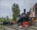 Die SEG G 2x 2/2 105 der Blonay-Chamby Bahn hat ihre Vorräte ergänzt und dampft nun wieder in den Museumsbahnhof von Chaulin zurück.
