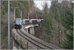Der MOB GoldenPass Express GPX 4065 ist auf dem Weg von Interlaken Ost nach Montreux und hat kurz nach Les Avants sein Ziel schon fast erreicht.