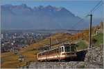Wenige, aber sehr steile Meter oberhalb von Aigle ist nicht nur die Aussicht wundersch�n, hin und wieder, (Stundentakt) bereichter auch ein Zug der A-L die Szenerie.