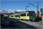 Der AOMC/ASD Beh 4/8 591 ist als Regionalzug 431 von Les Diablerets nach Aigle unterwegs und erreicht die Haltestelle Aigle-Place-du-Marché (ASD).