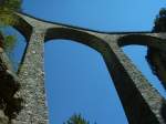 Der andere Blick nach oben zum Landwasserviadukt bei Filisur am 30.08.2005.