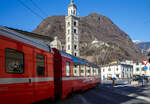 RhB Bp 2505 ein vierachsiger zweite Klasse Stadler Bernina-Panoramawagen, eingereiht in einen RhB Regio von St.