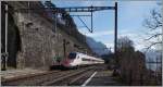 Trotz Umbau doch noch eine Château Chillon Bild, auch wenn dieses hinter den blätterlosen Bäumen und Sträuchern ziemlich verdeckt ist, im Gegensatz um SBB ETR 610, der als EC 39