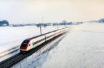 SBB: Doppeltraktion RABDe 500 ICN nach Lausanne bei Etziken unterwegs im Januar 2005, auf der im Jahre 2004 neu eröffneten Strecke Solothurn-Inkwil.