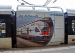   Antriebsmodul (Antriebscontainer) von dem Stadler ET GTW 2/6 - RABe 526 762-0 (RABe 94 85 7526 762-0 CH THB) der Thurbo AG am 18.06.2016 im Bf Schaffhausen, mit  STADLER  - Werbung.