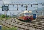 Ich war doch recht erstaunt, als nach einigem Warten auf Güterzüge im Rangierbahnhof Biel plötzlich der TEE RAe II auftauchte.