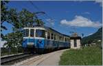 Der MOB ABDe 8/8 4004  Fribourg  beim kurzen Halt in Châtelard VD.