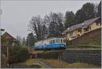 Der MOB ABDe 8/8 4003  Fribourg  als Regionalzug nach Montreux kurz vor Planchamp.