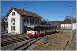 Der TRN (ex. cnm) BDe 4/4 n° 3 wartet in Les Brenets auf die Abfahrt nach Le Locle. Eine Szene die noch etwas Bestand hat, so den beiden heute 75 Jahre alten BDe 4/4 3 und 5 durchhalten. 

3. Februar 2024 