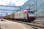 Am 6 Juni 2015 verlässt XR 185 601 Erstfeld.