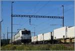 Die Rail Care Rem 476 453-6 VAUD (UIC 91 85 4476 453-6 CH-RLC) hat von Gen�ve La Praille kommend ihr Ziel Vufflens la Ville erreicht.