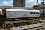 Zweiachsiger, gro�r�umiger Schiebewandwagen 21 85 2471 074-4 CH-SBB, der Gattung Hbbillns-uy, der SBB Cargo AG, abgestellt am 28.05.2012 beim Bahnhof Bulle.