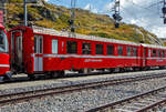 Der 4-achsige 2.Klasse Personenwagen mit Gep�ckabteil RhB BD 2474, ein verk�rzter Einheitswagen II (EW II bzw.