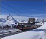 Nach der Ankunft des Zuges herrscht reger Betrieb an der Bahnstation Gornergrat.