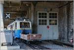 Von einem leider nicht gerade günstigen Fotostandpunkt fotografierte ich den Bhe 2/4 204 der Rochres de Naye Bahn, der als Fahrplanzug Richtung Rochers de Naye Montreux verlässt.