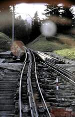 Pilatusbahn, Handweiche Parallelverschiebung, ein Mitarbeiter ist heftig am Kurbeln, am 21.09.1981.