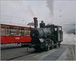 Die RB (Rigi Bahnen) H 2/3 16 1923 von SLM gebaut dampt in Vitznau.
