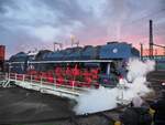 CD 498 104 bei der Nachtfotopradeauf der Drehscheibe im Bw Dresden Altstadt am 15.04.2016.