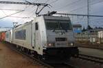 Vom Bahnsteig aus wurde am 27 September 2025 der Metrans Doppelpack mit 386 033 f�hrend in Benesov u Prahy fotografiert.