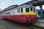 M262 1212 steht am 12 Juni 2022 abfahrtbereit in Praha hl.n.