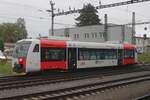Am grauen 27 September 2025 durchfahrt 841 303 -in pid-Farben des Prager Stadteverkehrs- Tabór.