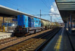 Die 742 300-7 (CZ- ČDC 92 54 2 742 300-7) der ČD Cargo, ex ČSD T 466.2300, fährt am 19.04.2023, mit einem gemischten Güterzug, sowie am Zugschluss noch die beiden